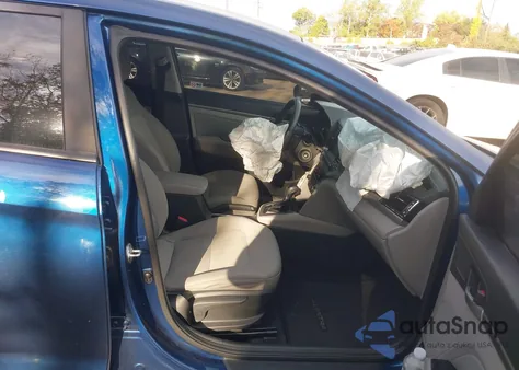 2017 Hyundai Elantra Se z USA, uszkodzony, nr VIN 5NPD84LF0HH176398